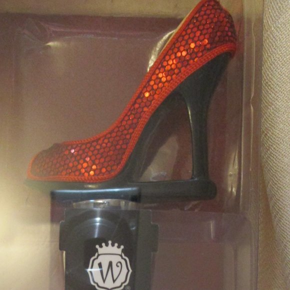 NEW Wild Eye Designs High Heel Glittery Red Wine / Bottle Stopper New in Box - Picture 1 of 6